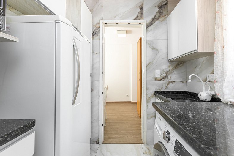 Apartamento estudio céntrico con balcón privado.