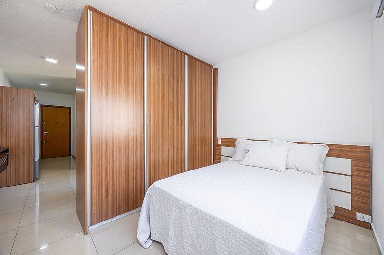 Apartamento finamente decorado, no Centro de Curitiba, até 2